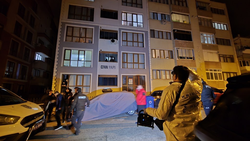 Kızının erkek arkadaşını av tüfeği ile ayağından vurdu