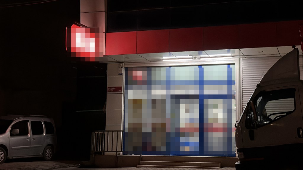 Zincir markete silahlı saldırı