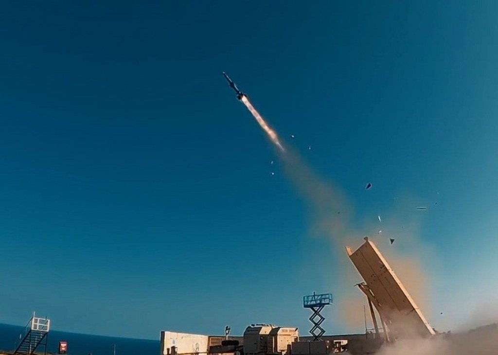 SİPER 1’den tarihi başarı: Otonom batarya atışı hedefi tam isabetle vurdu