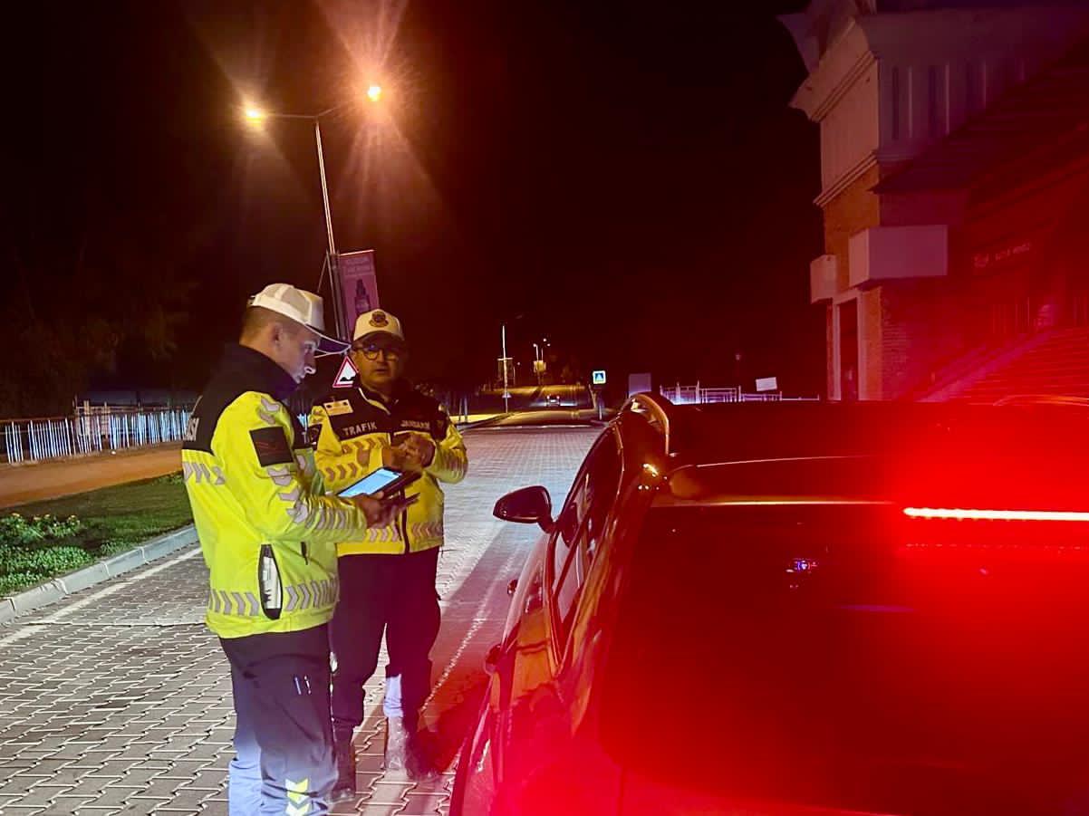 115 araç trafikten men edilirken, 56.966 şahıs sorgulandı