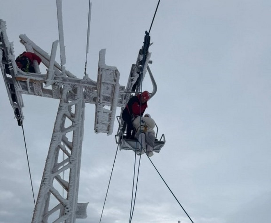 Telesiyej arızalandı: 40 tatilci mahsur kaldı