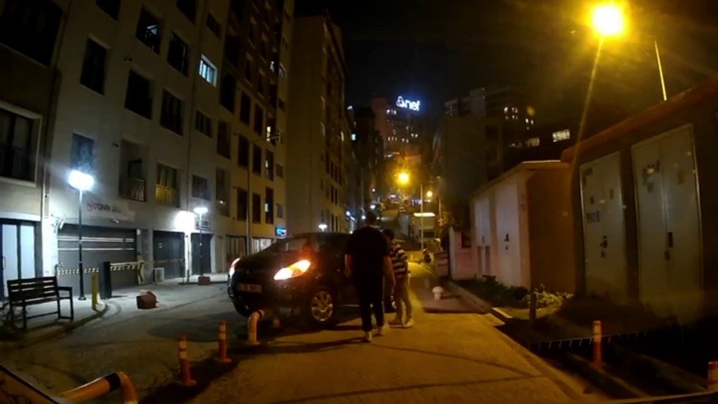 Dikkatsiz sürücünün hatası pahalıya patladı