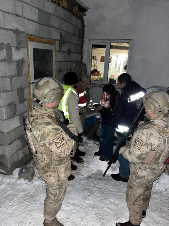 Yavru köpeğe eziyet eden şahıs tutuklandı