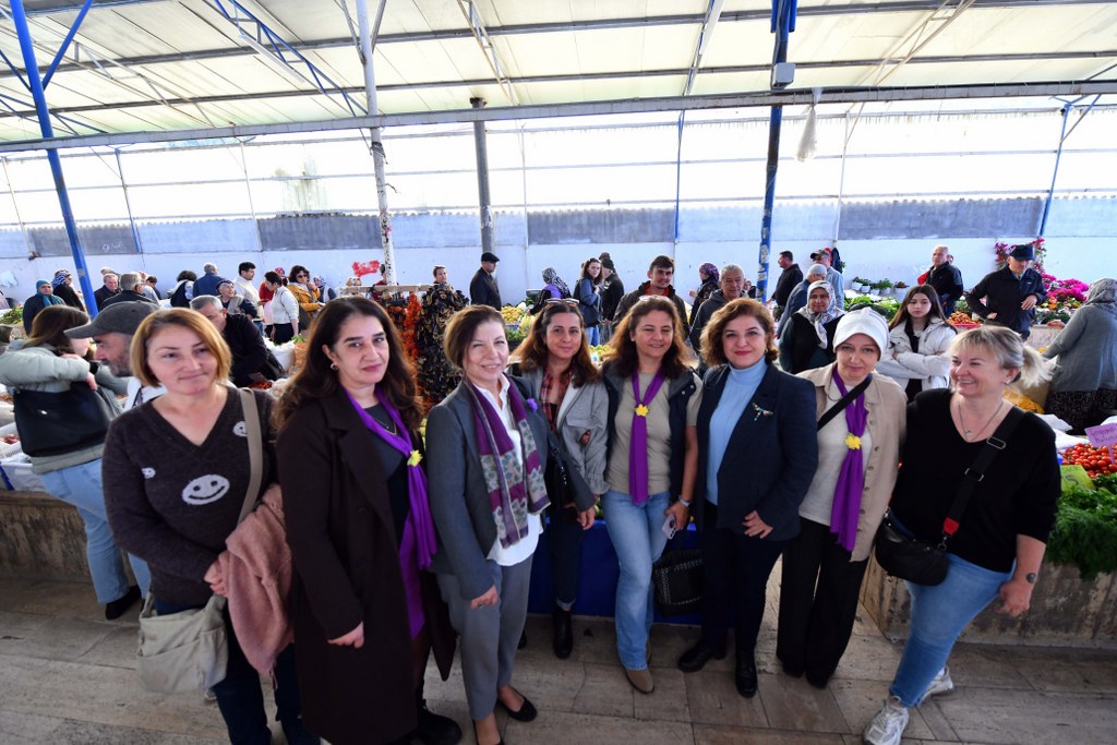 8 Mart’a özel ‘üreten eller’ duvar sergisi