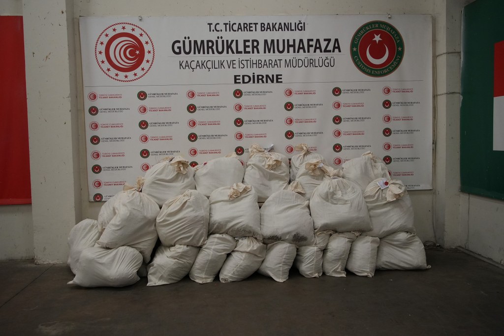 319 milyon TL değerindeki 525 kilo uyuşturucu Kapıkule’de sergilendi