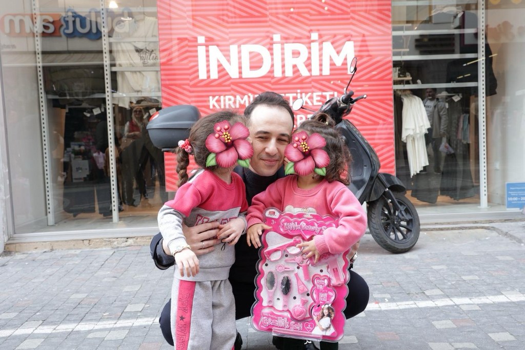 Yetim ve öksüz çocuklar Ramazan Bayramı sevincini erken yaşadı