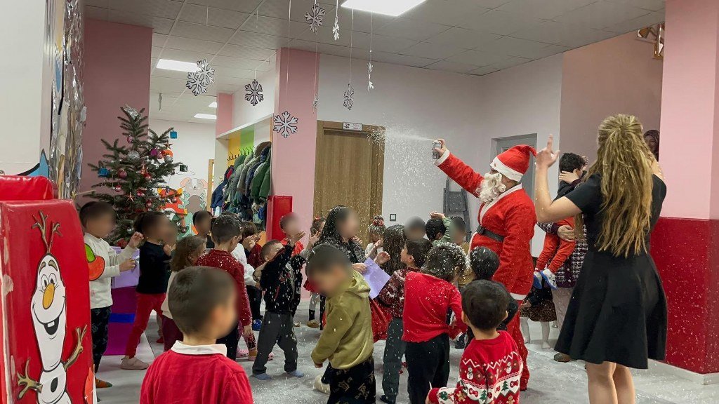 Büyükşehir Belediyesinden kandil günü Noel kutlaması