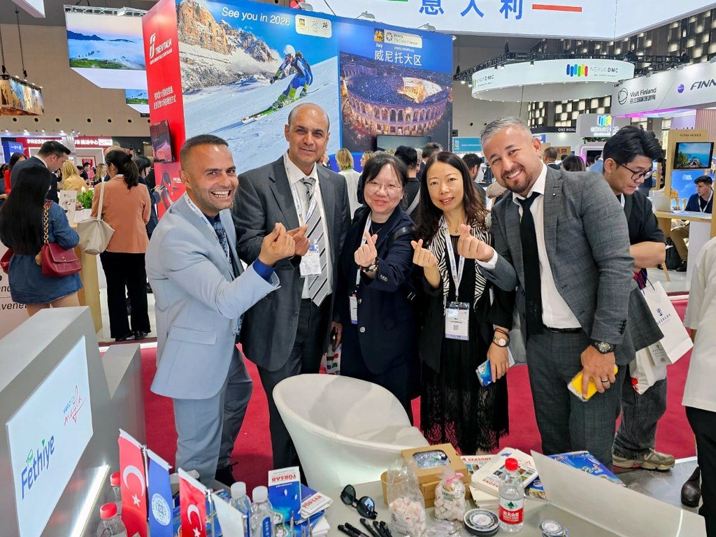 Yamaç paraşütü Çin’de tanıtıldı