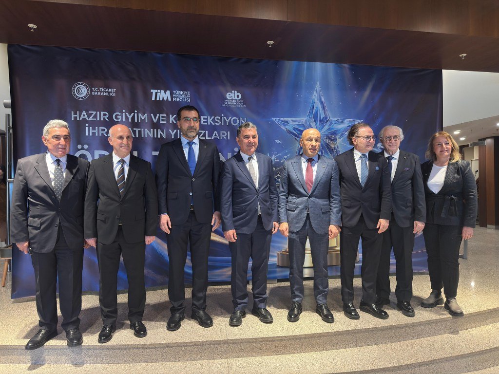 Ege'de hazır giyim ihracatçı firmaları ödüllendirildi