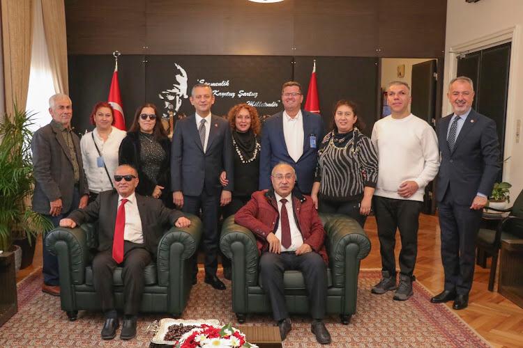 Özgür Özel’i ziyaret ettiler