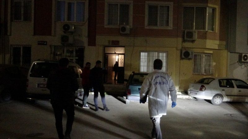  WhatsApp grubundan ulaşamayıp yedek anahtarla eve girince acı manzarayla karşılaştılar