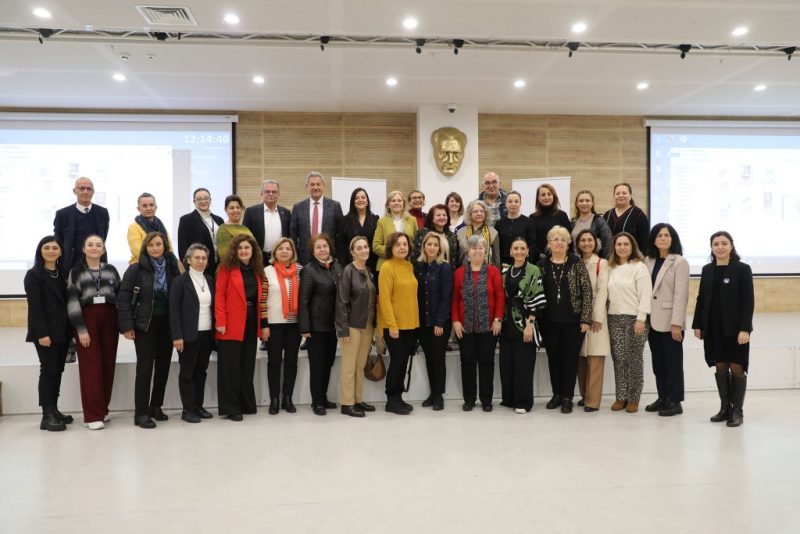 Yoksulluğuna karşı ortak mücadele söyleşisi düzenlendi