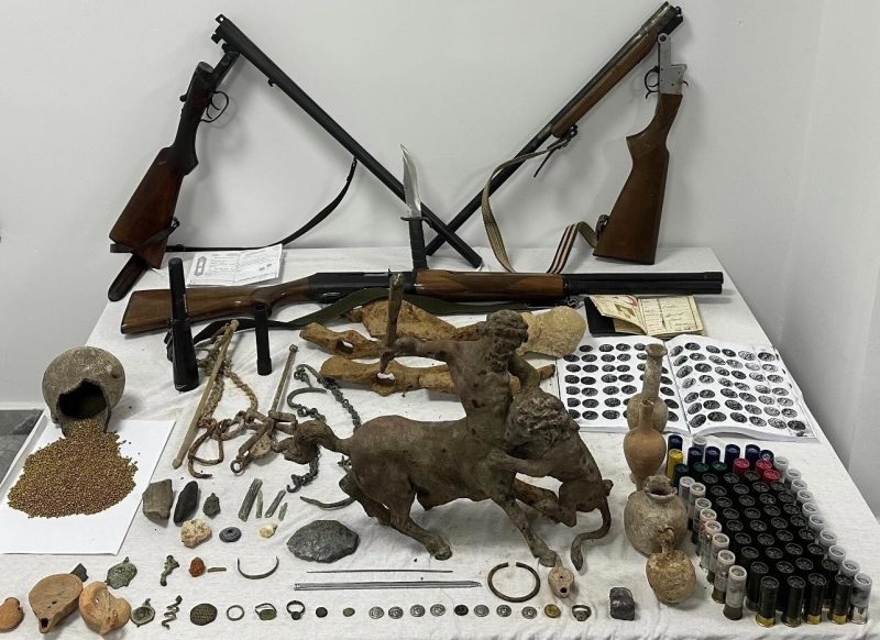 Bizans, Roma ve Tunç çağına ait eserlerle yakalanan 2 kişi gözaltına alındı