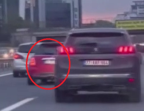 Makas atıp trafiği tehlikeye sokan sürücü kamerada