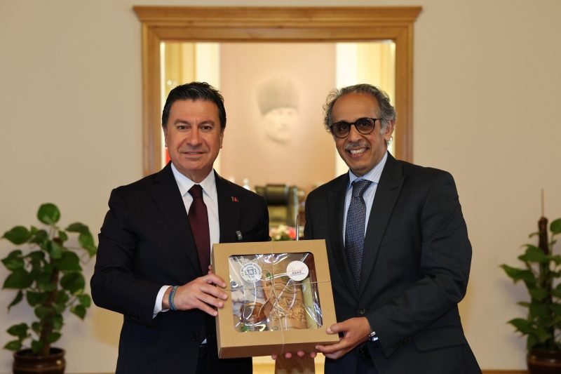 Kuveyt Büyükelçisi Al-Adwani, Başkan Aras’la görüştü