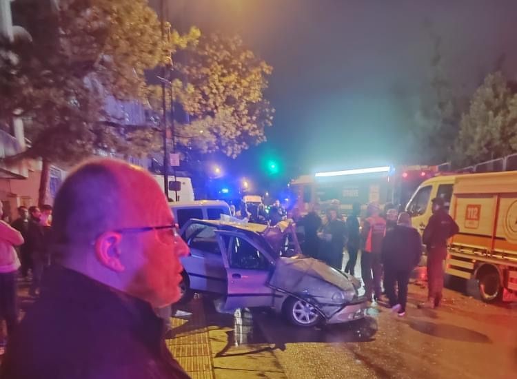 Ters yöne giren araç kazaya sebep oldu: 2’si çocuk 5 yaralı