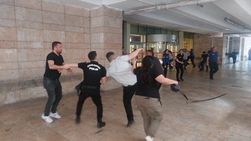 Duruşma çıkışı kavga çıktı:3 kişiye idari para cezası kesildi