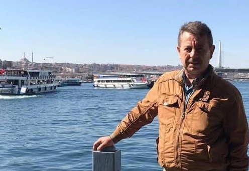 Yol kenarında yürürken otomobilin çarptığı adam hayatını kaybetti