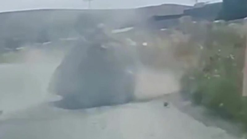 Ezilmekten saniyelerle kurtuldu