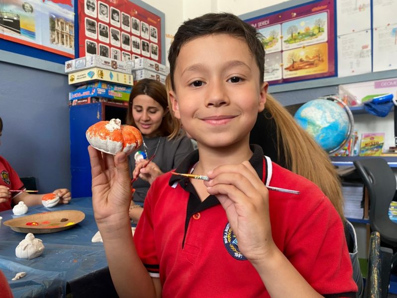 Muğla’da her çocuk için bir sanat atölyesi