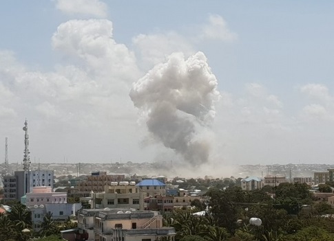 Askeri üsse bombalı saldırı: 10 ölü, 30 yaralı