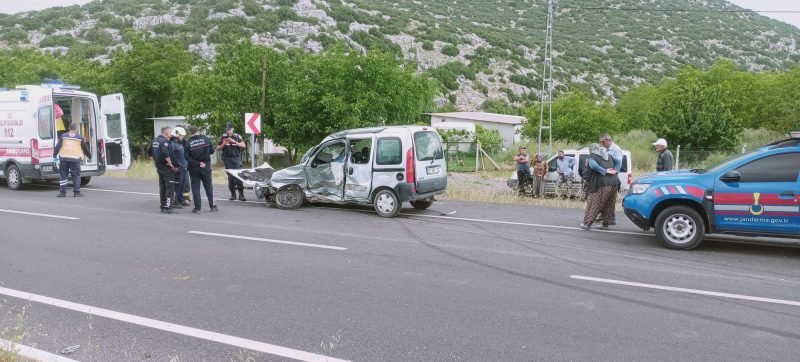Antalya’da trafik kazası: 1 ölü, 3 yaralı