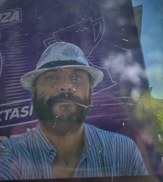 Ormanda çadır kurup kamp yapan öğretmen kayboldu