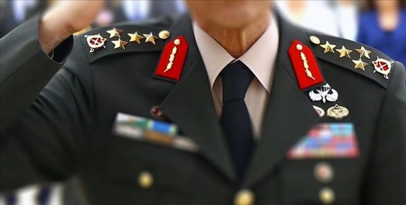 Üst düzey komutanların görev yeri değişti