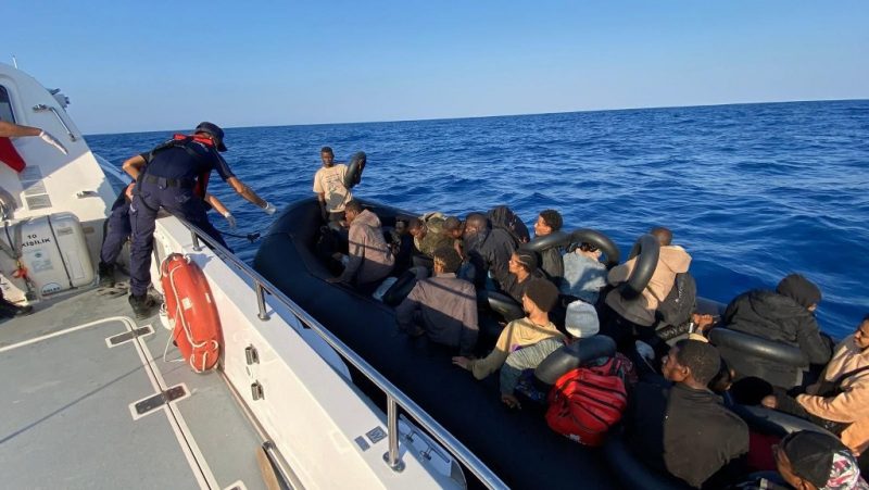 Fethiye açıklarında 28 düzensiz göçmen kurtarıldı