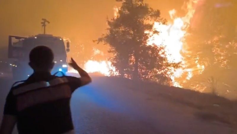 7 ayrı orman yangınından 4’ü söndürüldü 3’ü devam ediyor