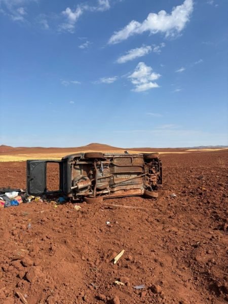 Hafif ticari araç devrildi, 1 kişi ağır yaralandı