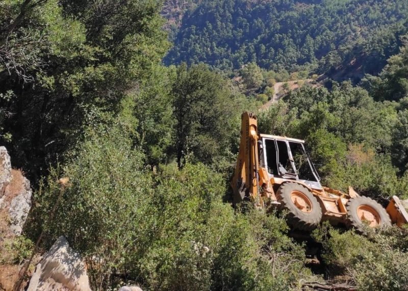  Uçurumdan yuvarlanan kepçenin operatörü yaşamını yitirdi