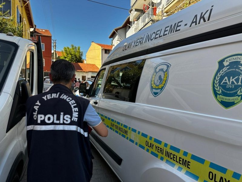 Haber alınmayan genç evinde ölü bulundu