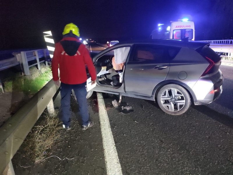 Otomobil ile motosiklet çarpıştı: 1 yaralı