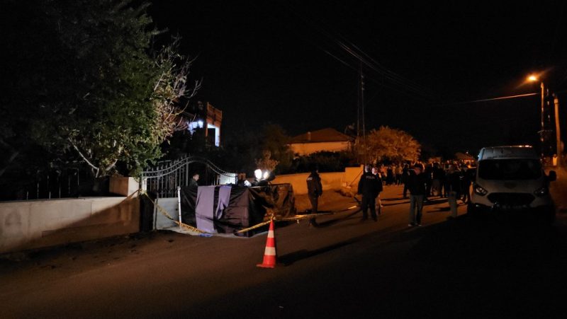 Cami çıkışı cinayet! karı-koca evlerinin önünde öldürüldü
