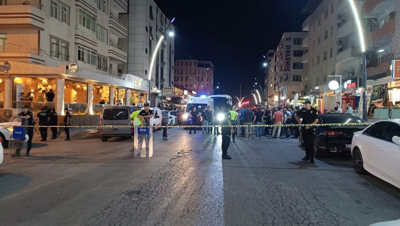 Silahlı kavga: Olaya müdahale eden polis yaralandı