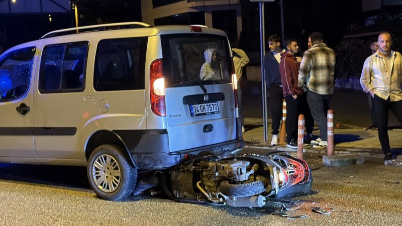 Park halinde ki araca saplandı: 1 yaralı
