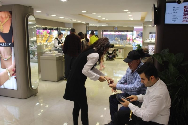 Karlık Kuyumculuk’ta “Altın Çadırı” günleri devam ediyor