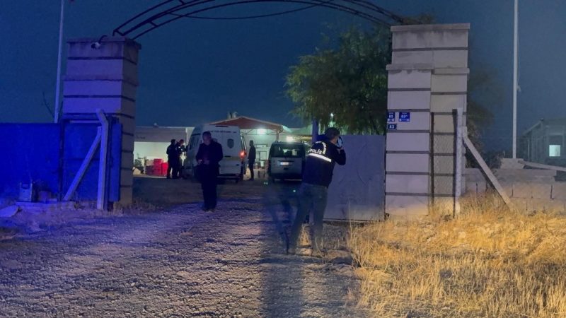 Miras kavgasında kan aktı: Amcasını ve 3 kişiyi bıçakladı