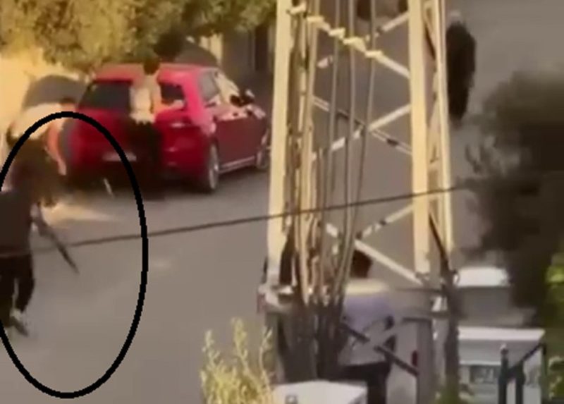 Sokak ortasında iki aile arasında silahlı kavga: 7 kişi yaralandı