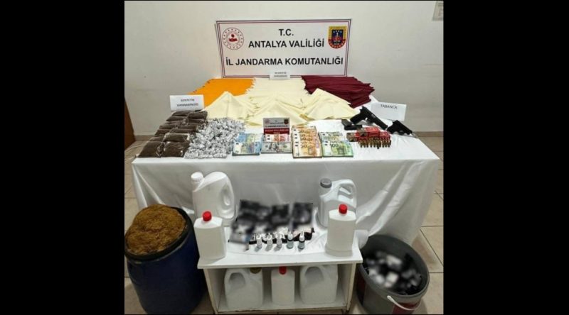 4 şüphelinin evine baskın