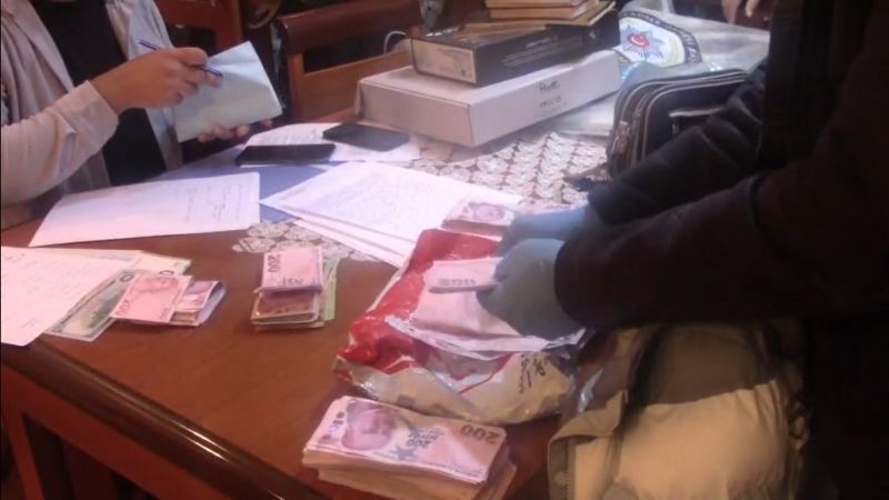 FETÖ’nün kadın yapılanmasına yönelik operasyonda 16 şahıs yakalandı