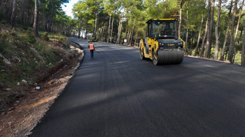 Hisarönü – Kayaköy arasında sıcak asfalt çalışmaları başladı