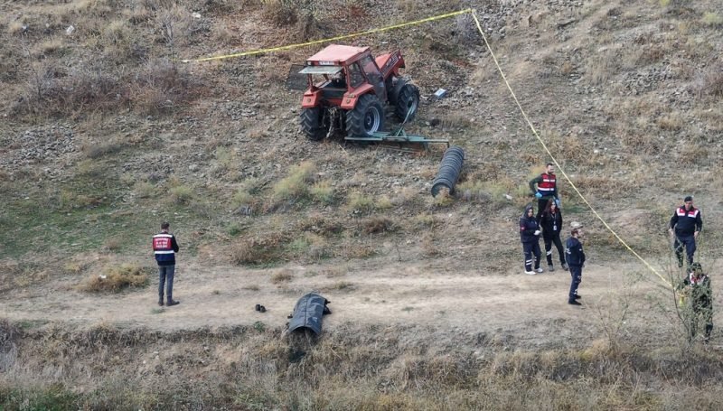 Traktör uçuruma devrildi: 1 ölü