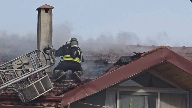 Fethiye’de çatı yangını