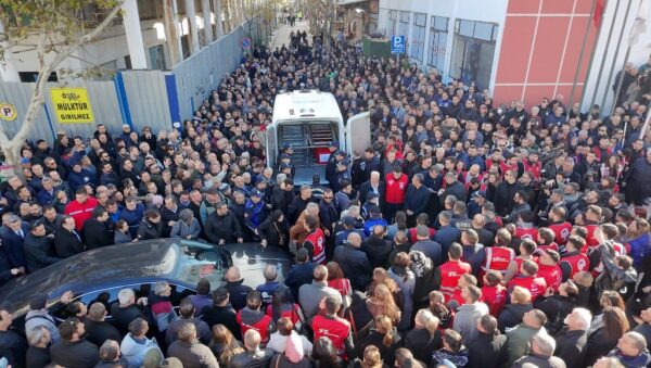 Başkan Durbay’a görev yaptığı belediyede duygusal veda