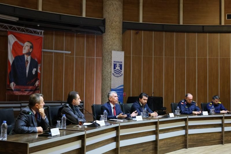 Kaymakam Ali Sırmalı Bodrum’un sorunlarını muhtarlardan dinledi