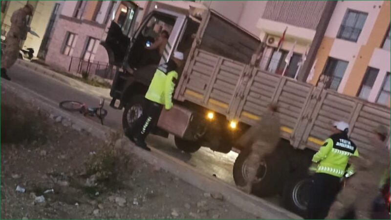 Kamyonun çarptığı 6 yaşındaki bisikletli çocuk hayatını kaybetti