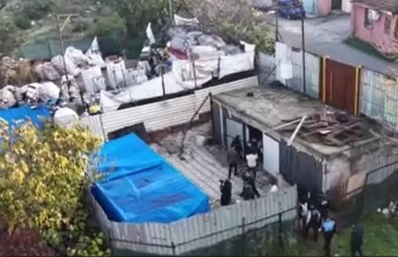 Kaçak at keserken yakalandılar: 2 gözaltı