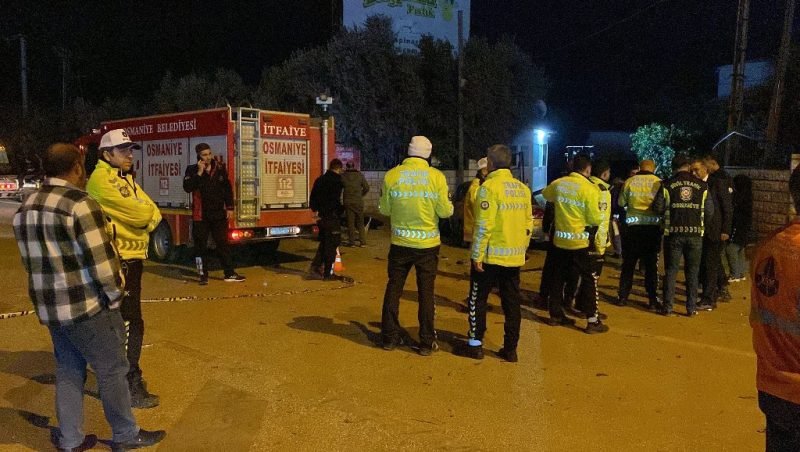 3 araçlı zincirleme kaza: 2 ölü, 7 yaralı